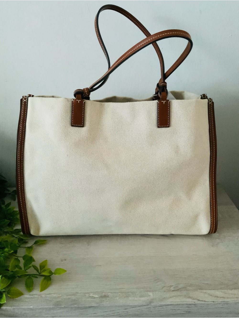 TORY BURCH ELLA CANVAS & LEATHER TOTE BAG EXC CONDITION - Picture 11 of 16